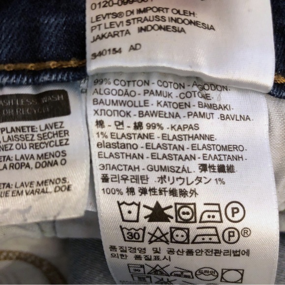 Levi’s Women’s Medium Wash Straight Leg Blue Jeans - Picture 4 of 5